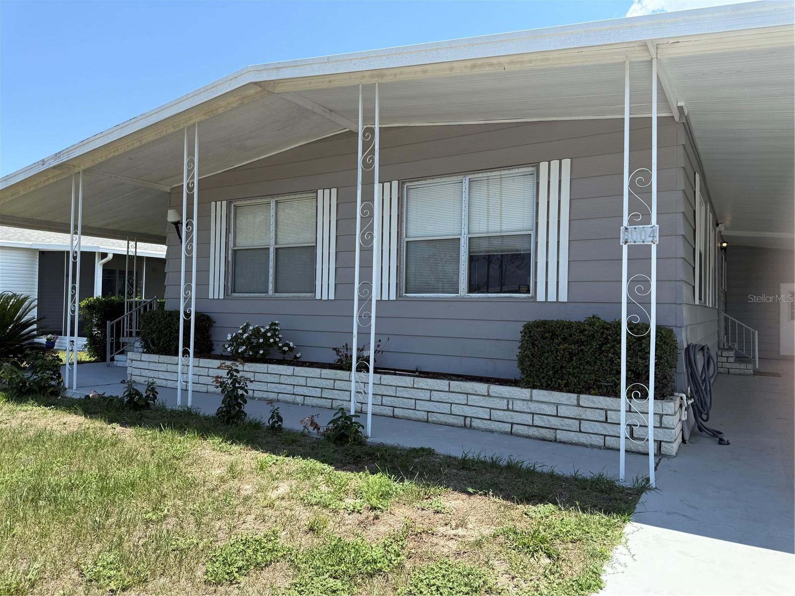 Priced to sell in the popular High Point 55+ golf community, this 2-bedroom, 2-bath home features 1,344 sq ft of space with a generous 23x14 living room, 23 x 13 master bedroom and an open kitchen layout that's perfect for entertaining. and a relaxing 18x10 lanai—perfect for enjoying you morning coffee or an afternoon beverage. While it could use updating, it offers a fantastic opportunity to create your ideal home. Enjoy all that this land-owned community has to offer—golf, pool, tennis, a busy clubhouse with social events, and more. Don’t miss out on this chance to enjoy the Florida lifestyle at an incredible value. Call for your tour today!
