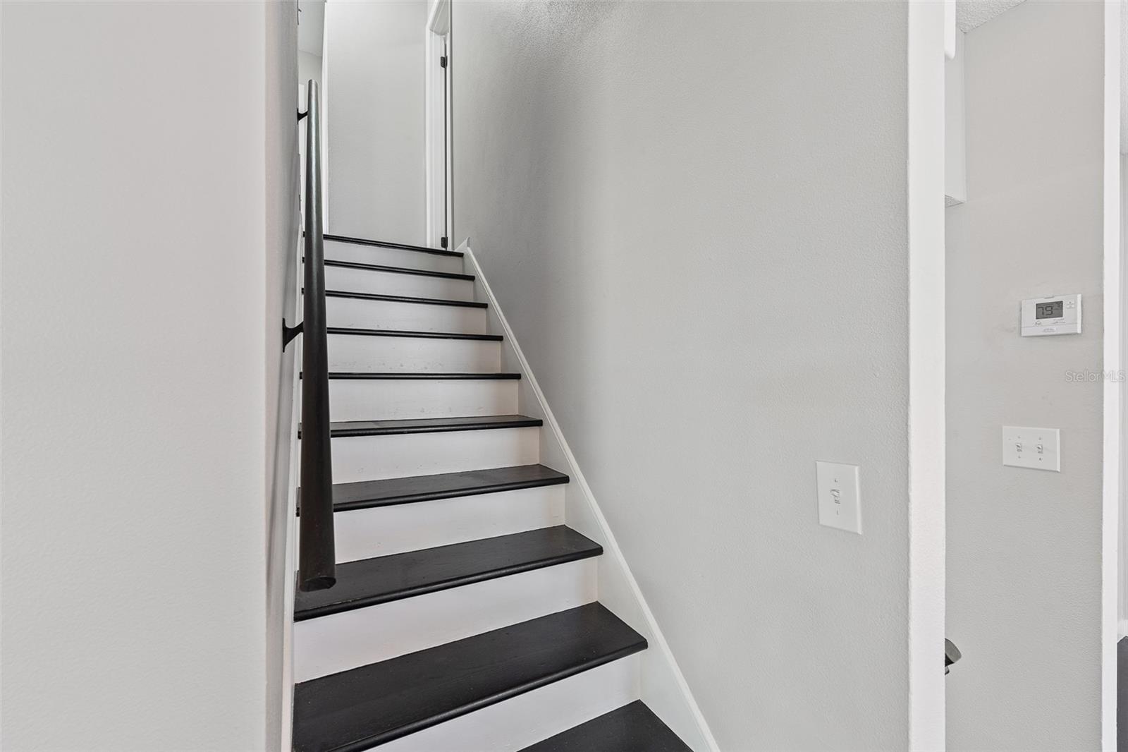 BREAKERS UNIT 01 - Residential