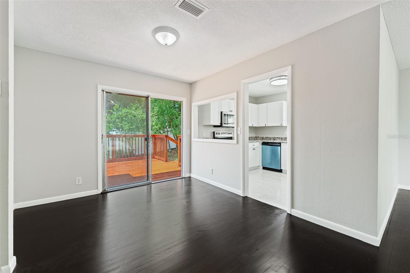 BREAKERS UNIT 01 - Residential