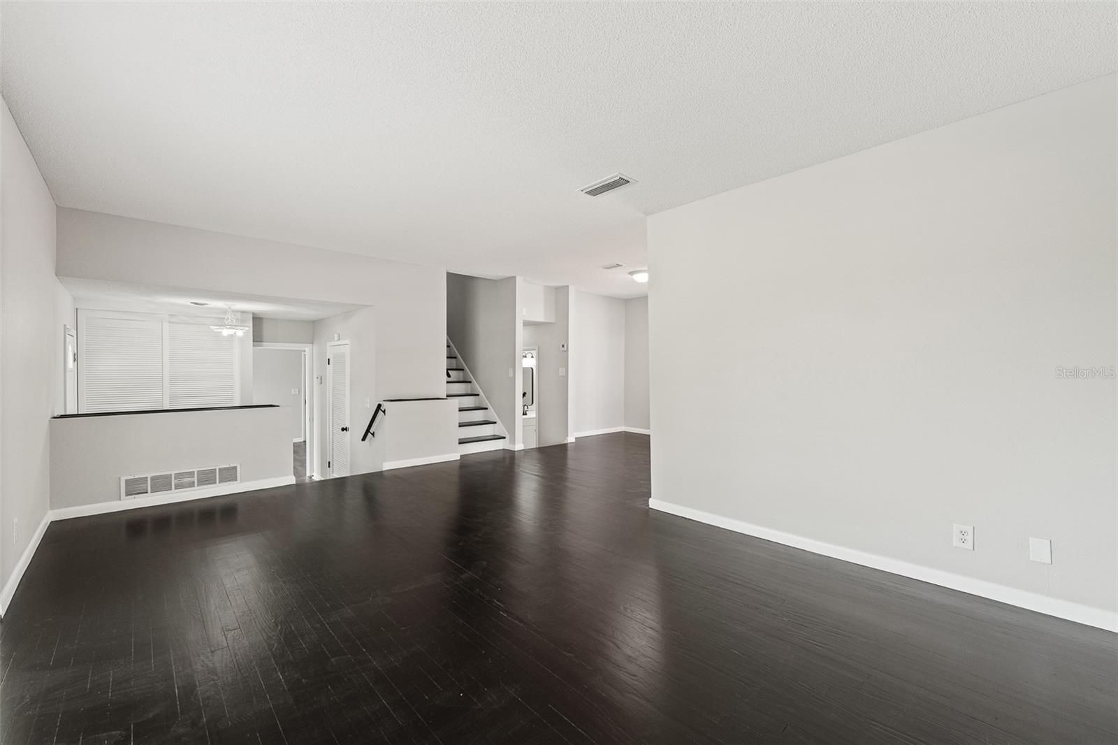 BREAKERS UNIT 01 - Residential