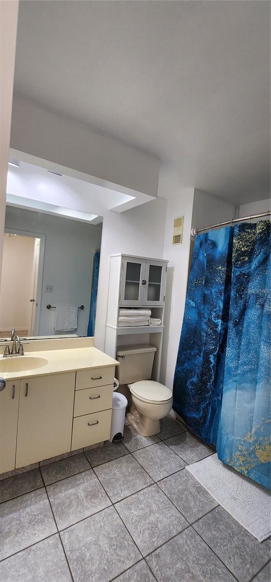 WANDER RESIDENCES OF TIERRA VERDE - Residential Lease