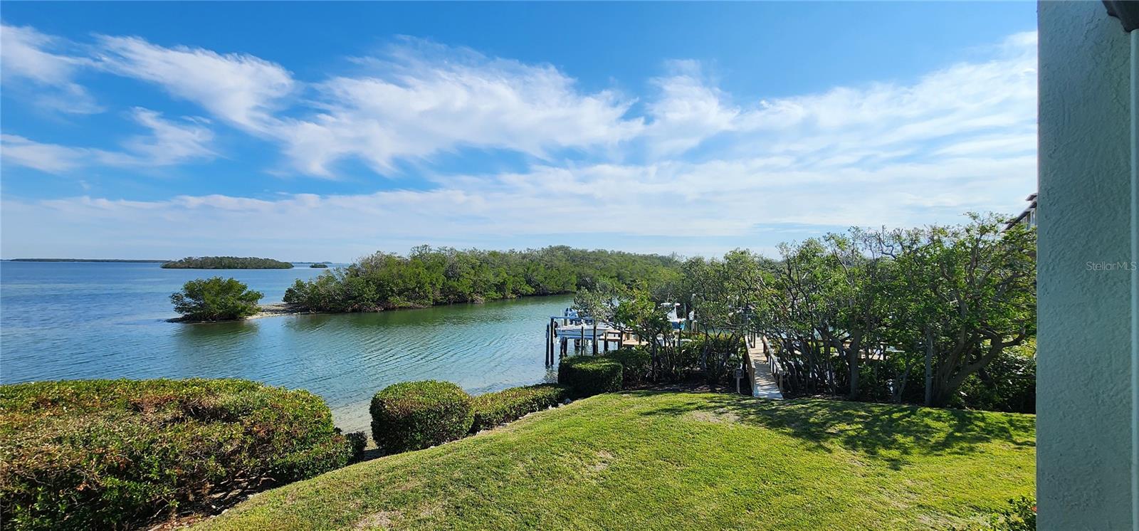 WANDER RESIDENCES OF TIERRA VERDE - Residential Lease