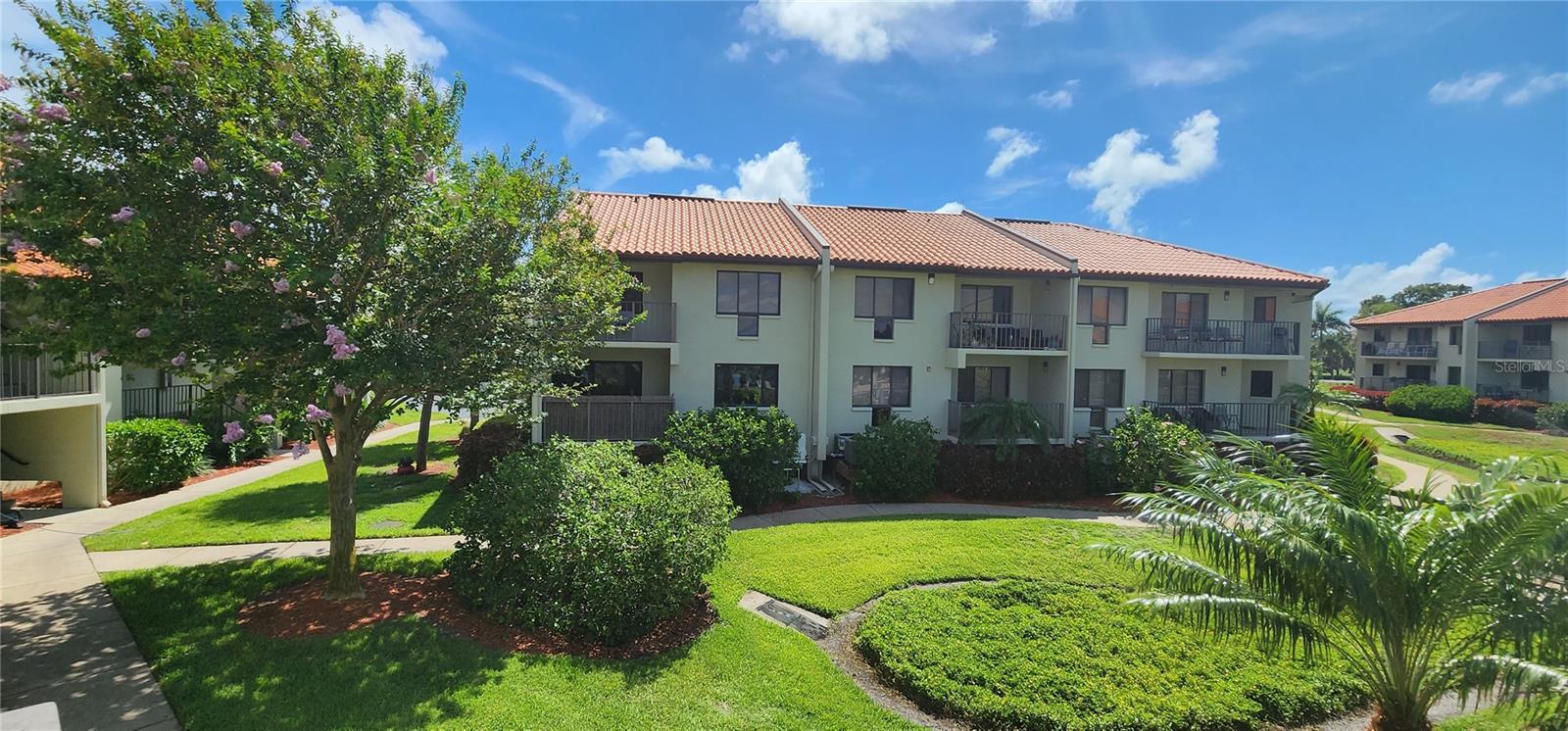 WANDER RESIDENCES OF TIERRA VERDE - Residential Lease