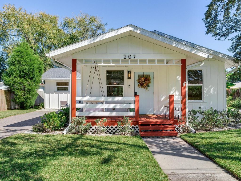 Photo of 207 W Idlewild Avenue, Tampa, FL 33604 (MLS # TB8434132)