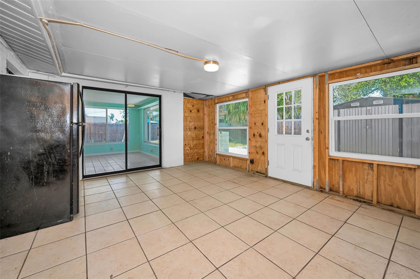 JASMINE LAKES - Residential