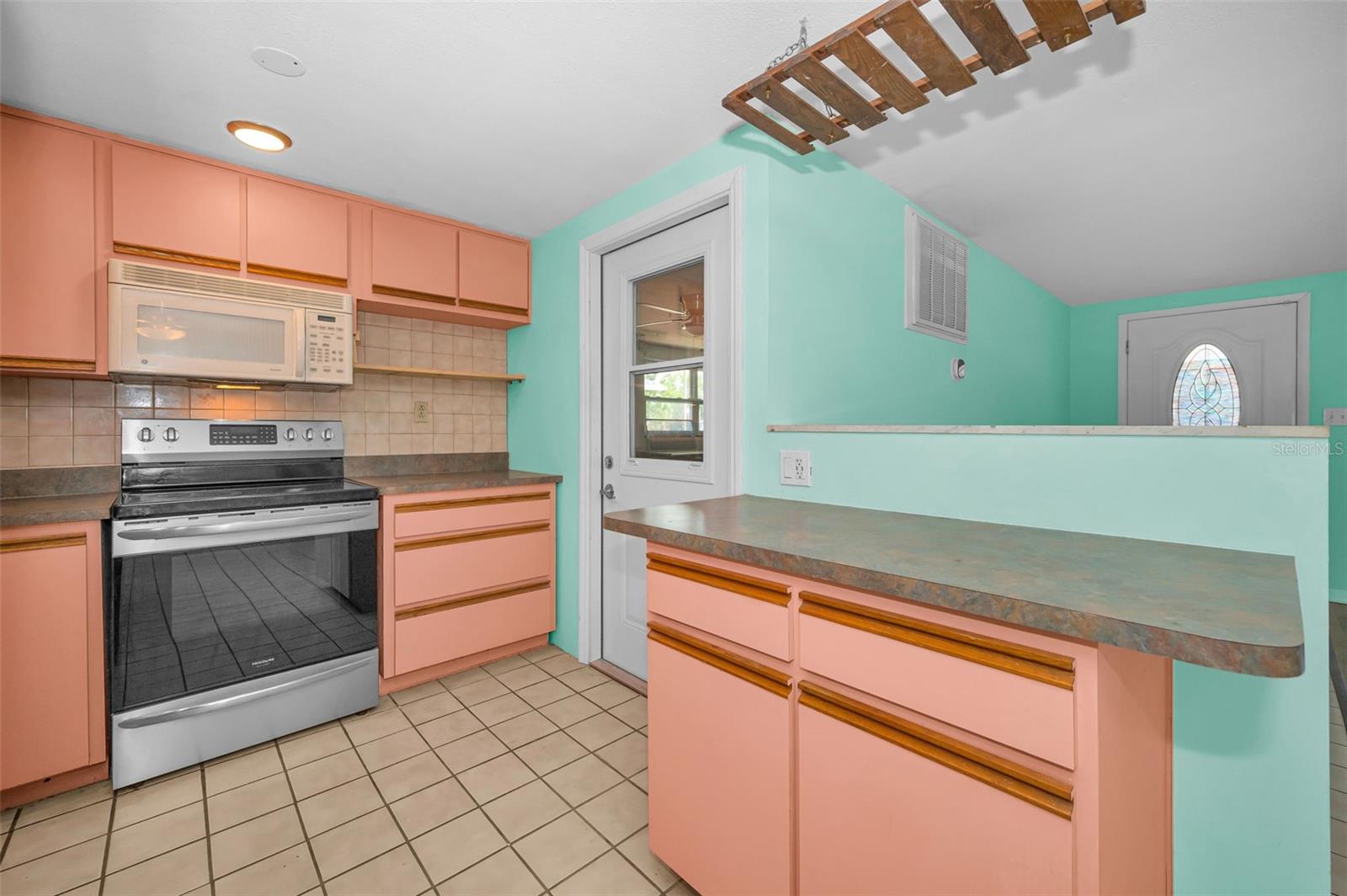 JASMINE LAKES - Residential