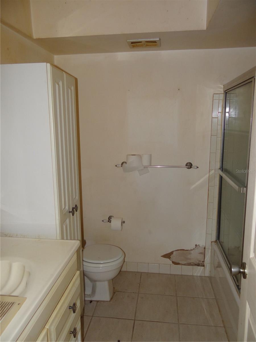 PARKWOOD CONDO - Residential