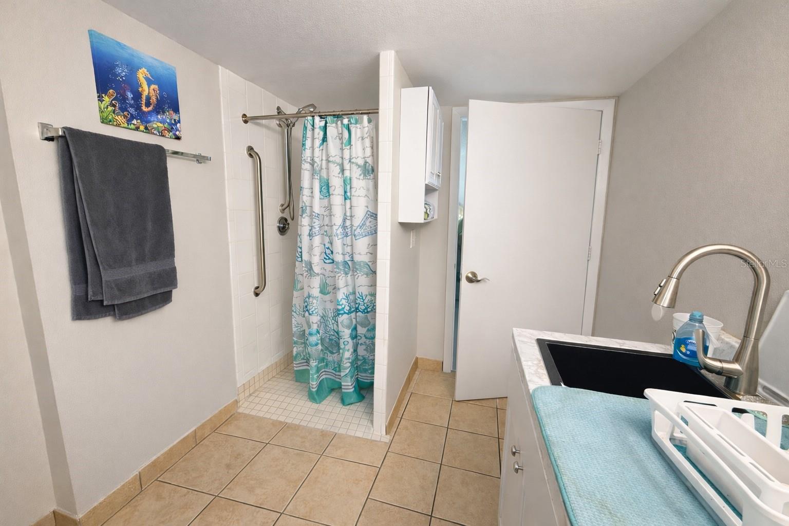 OCEANSIDE INN - Residential