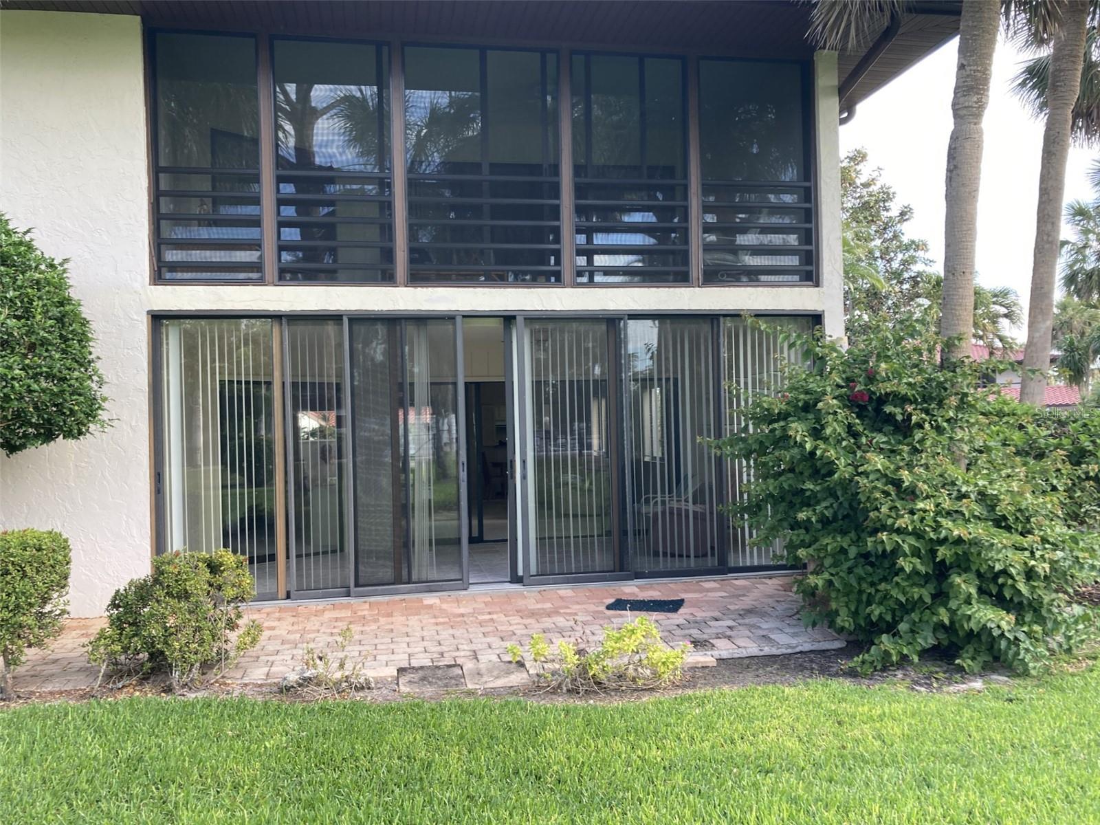 VALENCIA GARDEN - Residential