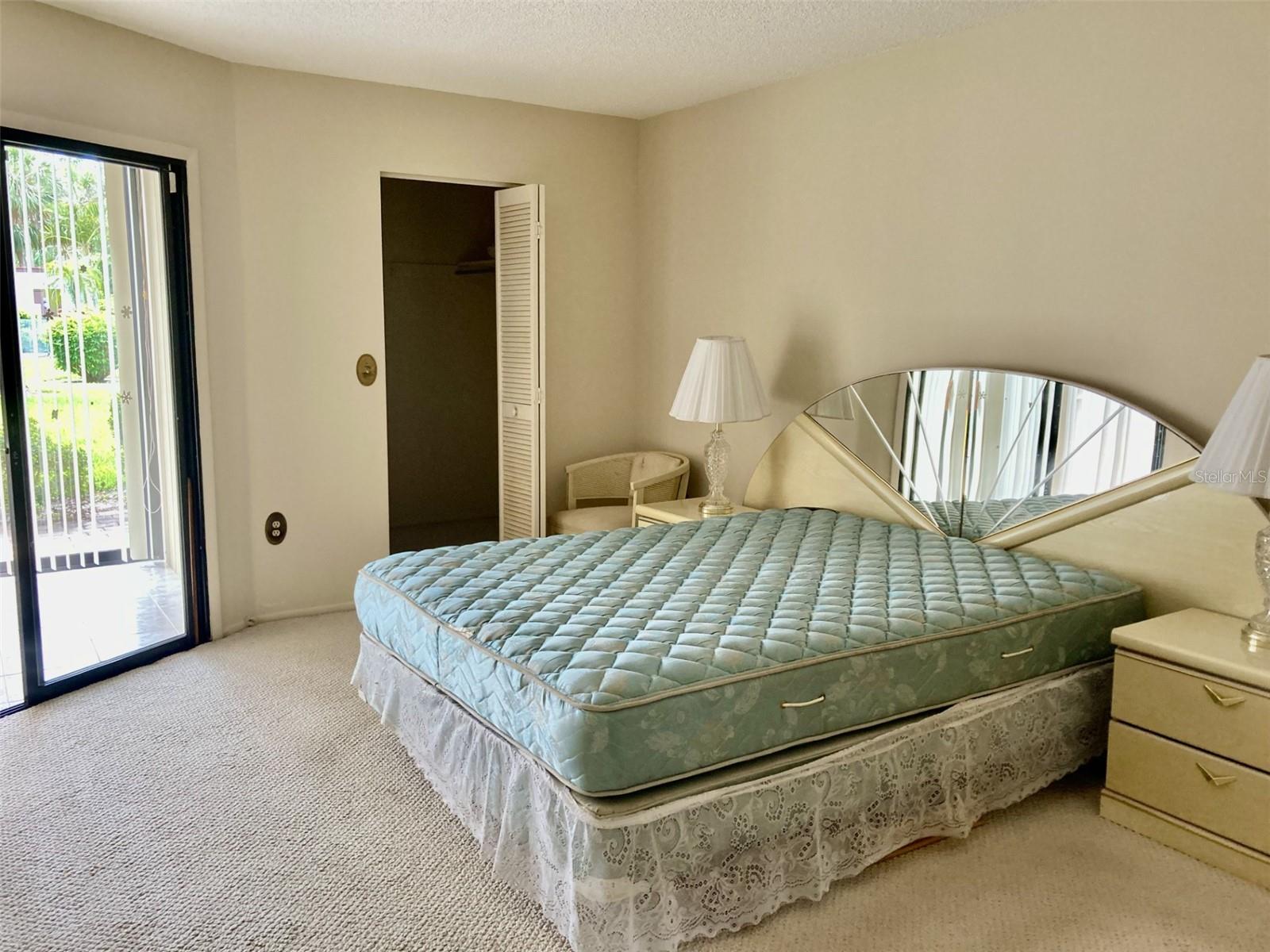 VALENCIA GARDEN - Residential