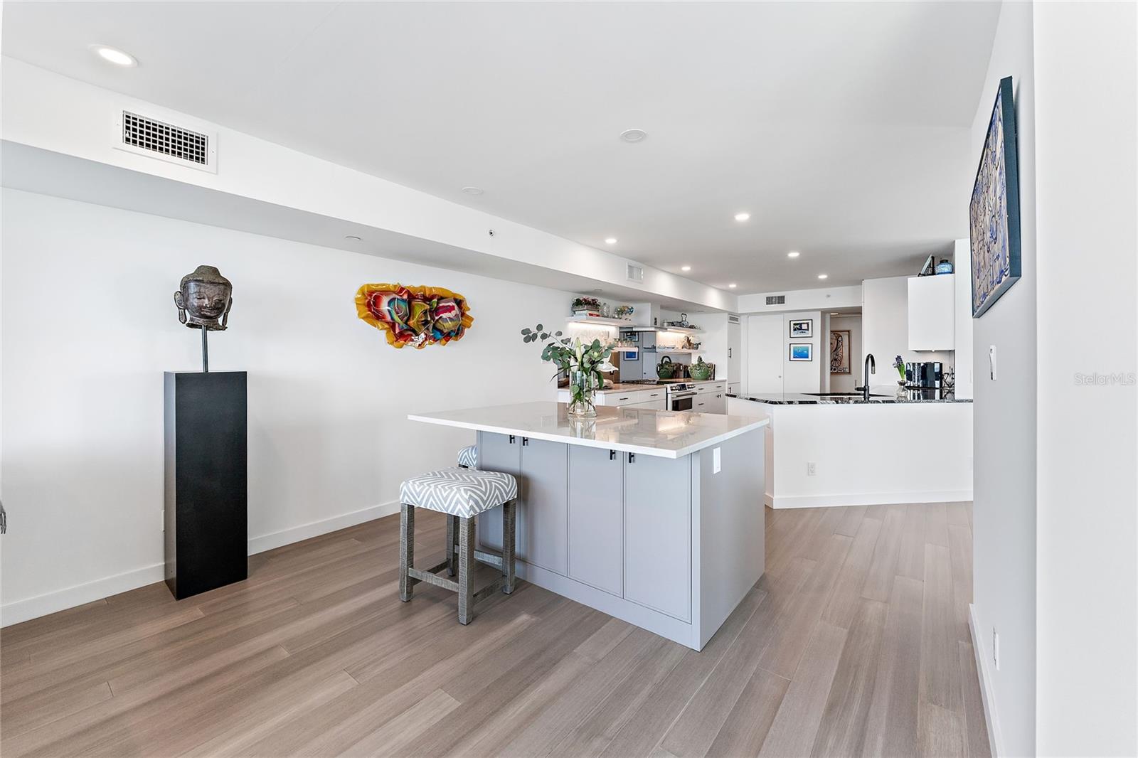 LAWRENCE POINTE II - Residential