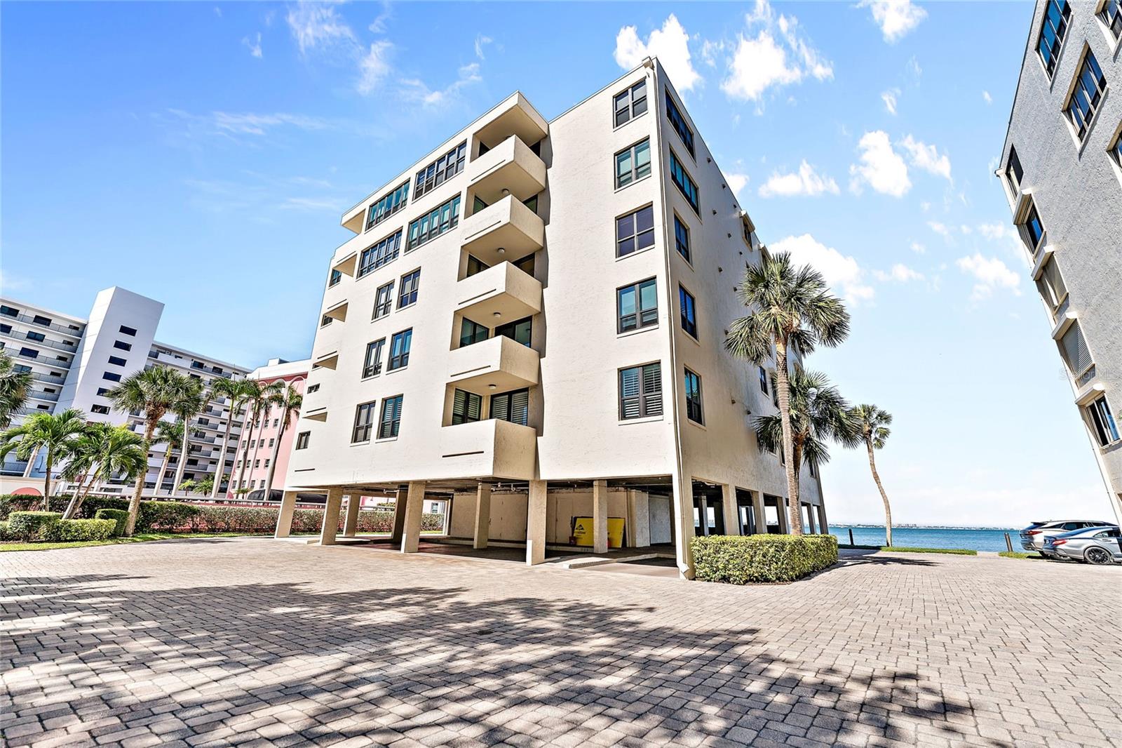 LAWRENCE POINTE II - Residential