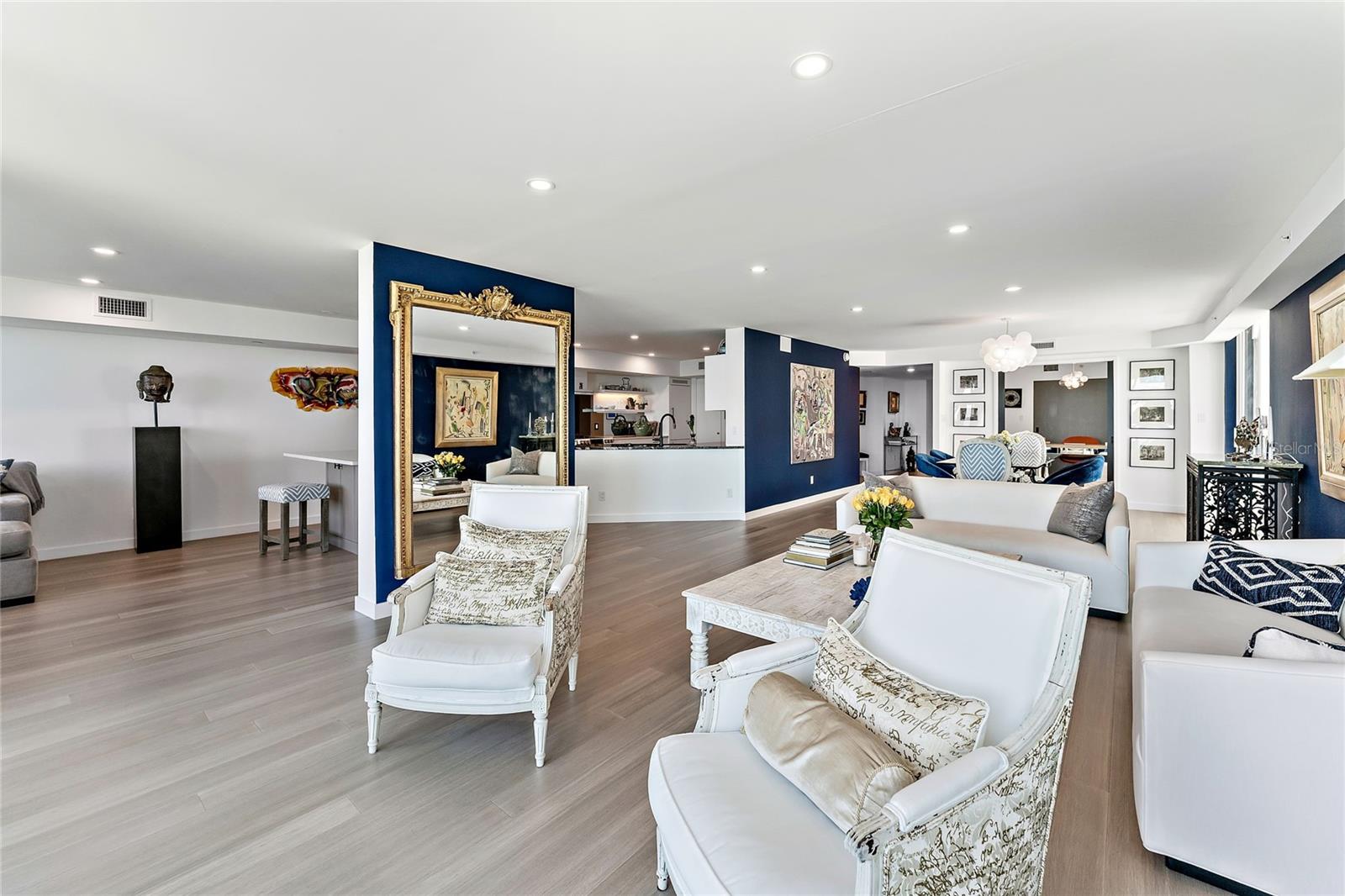 LAWRENCE POINTE II - Residential