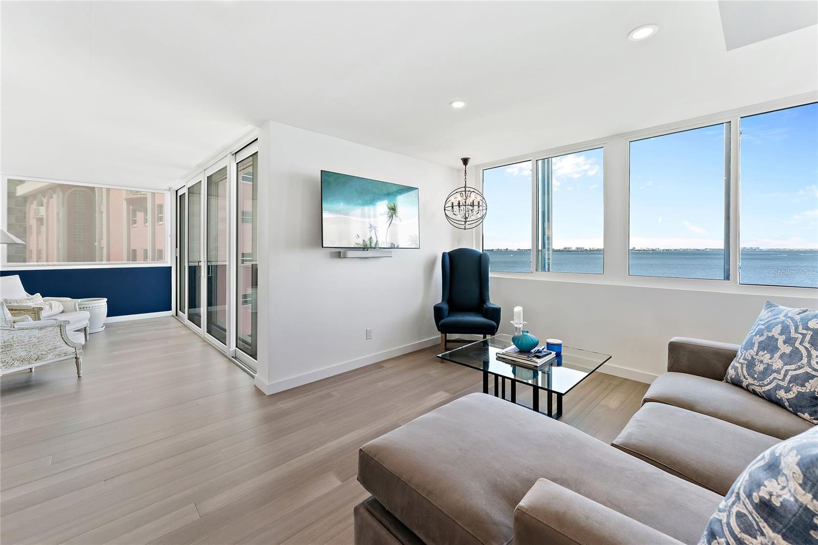 LAWRENCE POINTE II - Residential