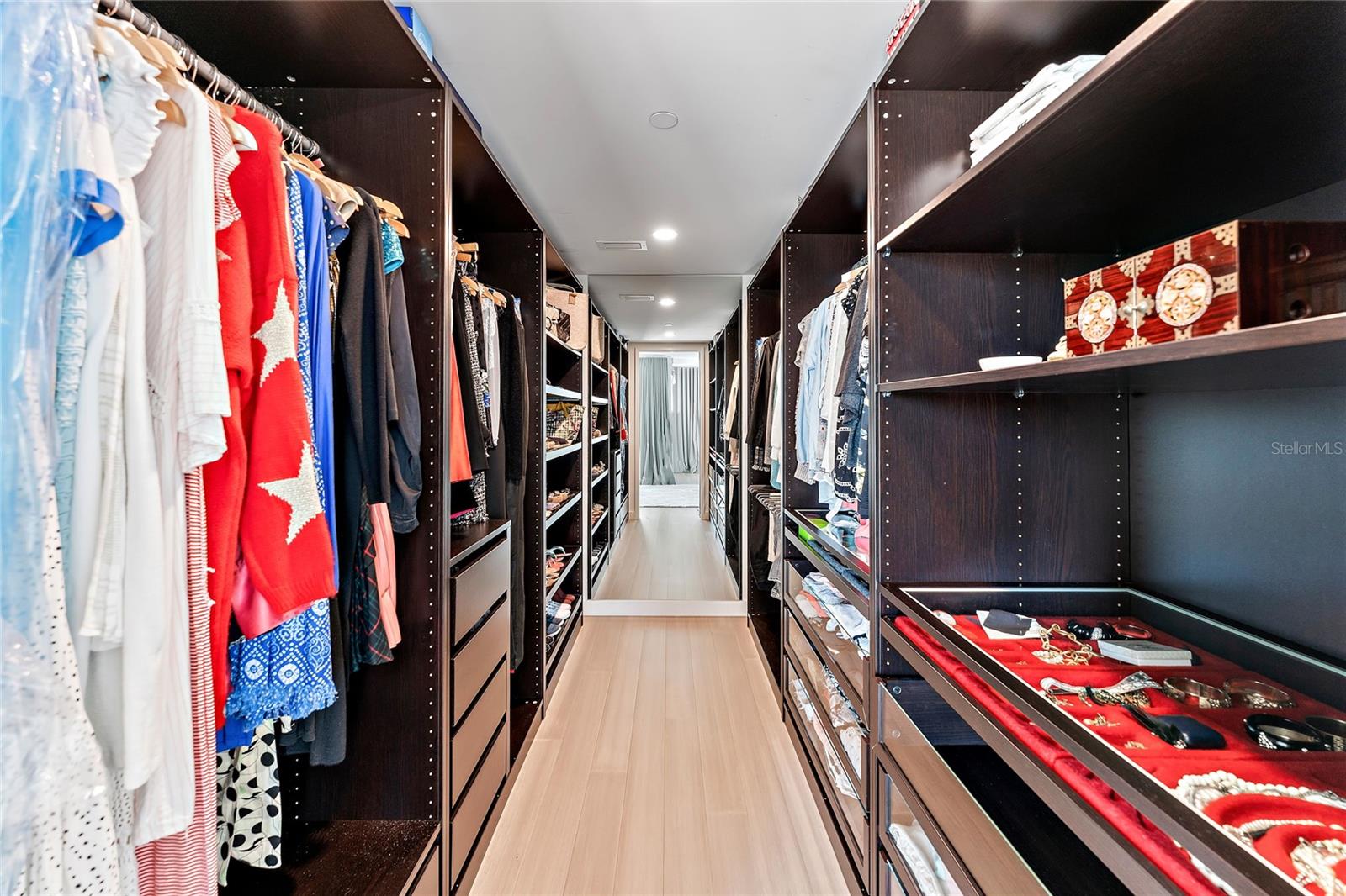 LAWRENCE POINTE II - Residential