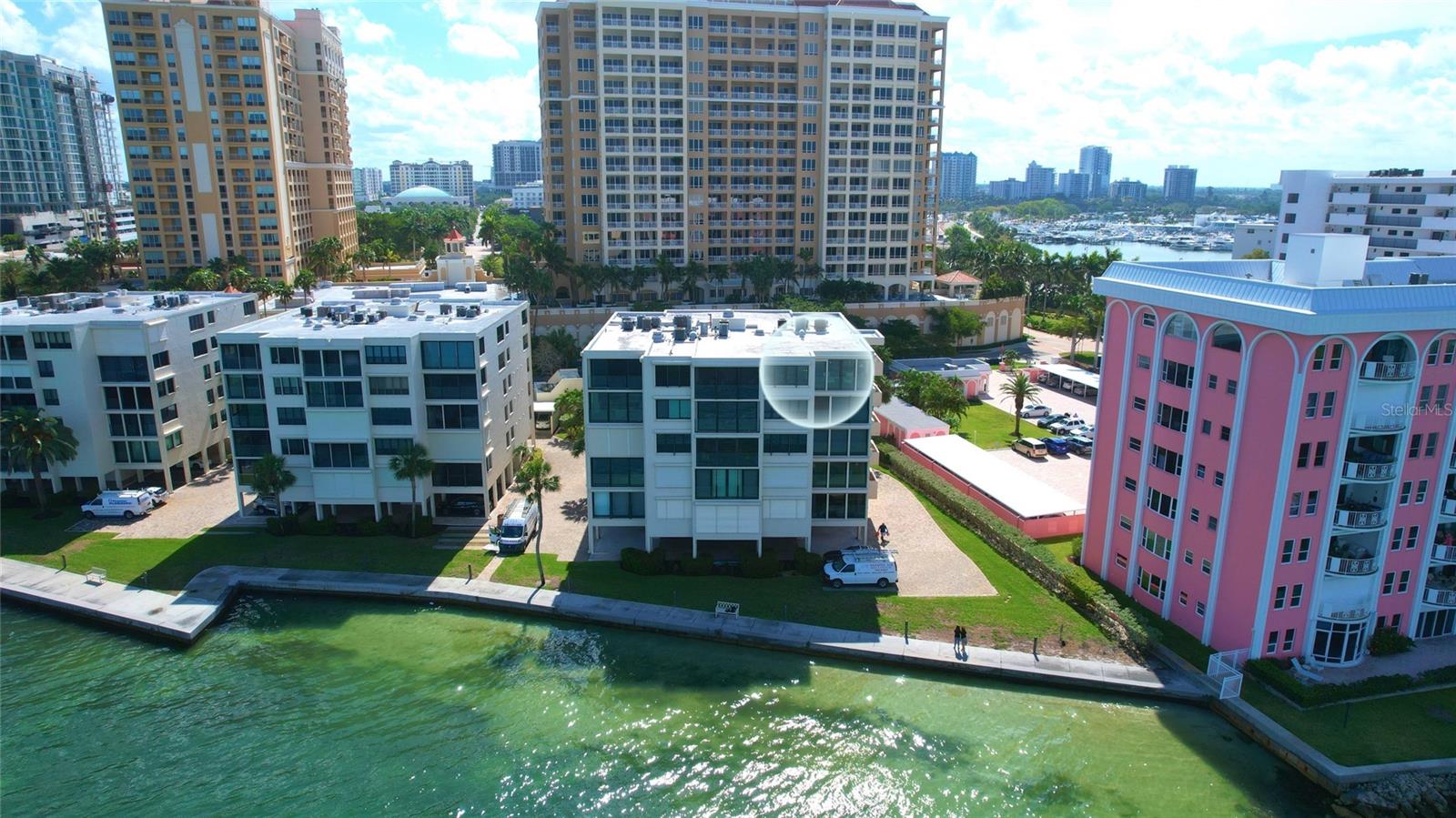 LAWRENCE POINTE II - Residential