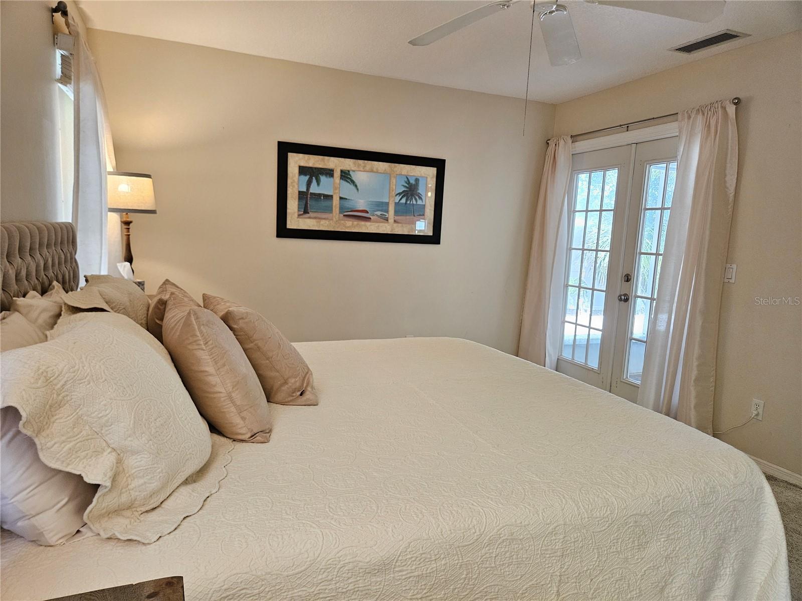 SOUTH VENICE - Residential Lease