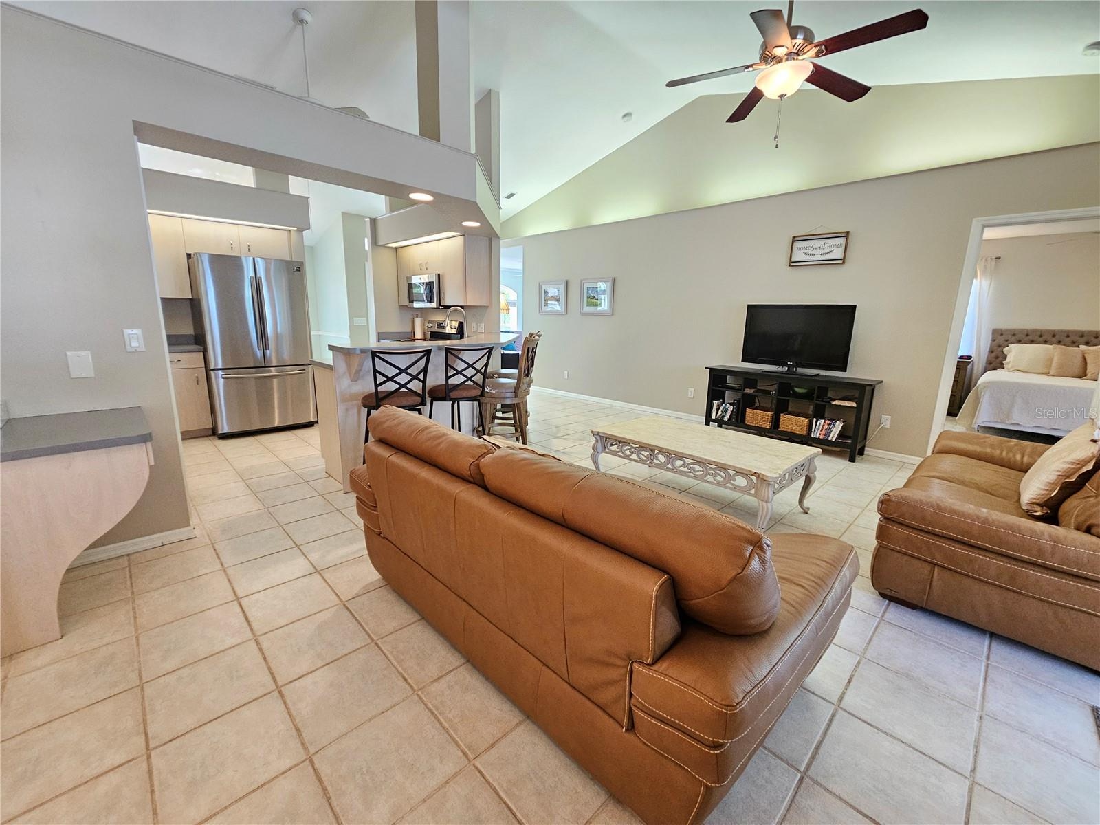 SOUTH VENICE - Residential Lease