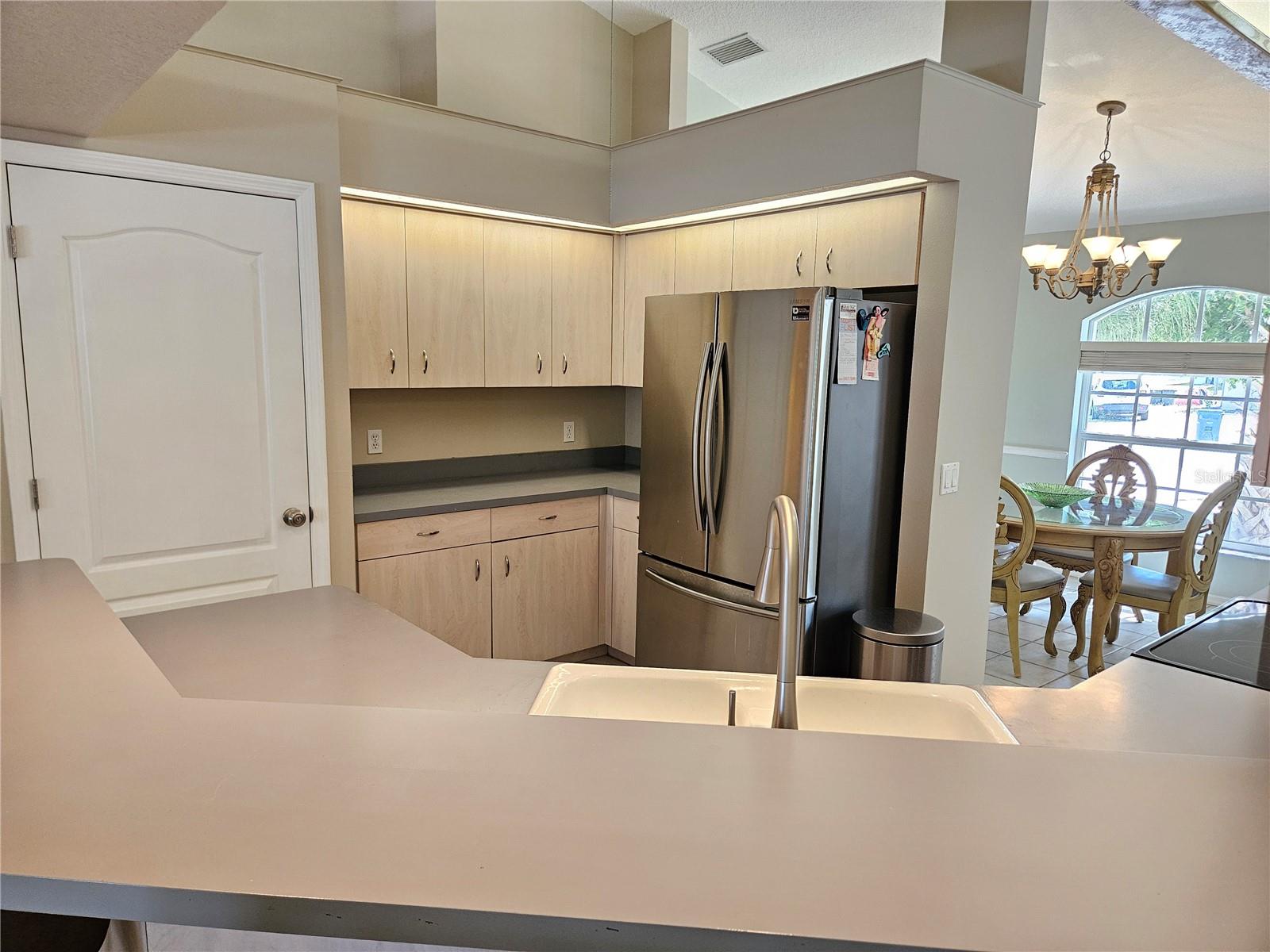 SOUTH VENICE - Residential Lease