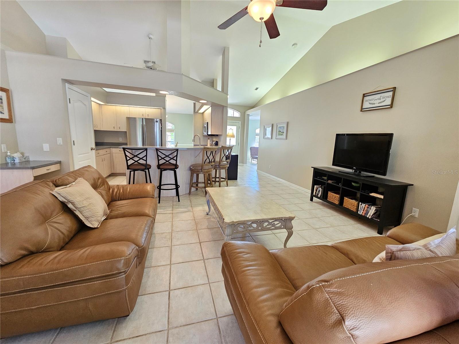 SOUTH VENICE - Residential Lease