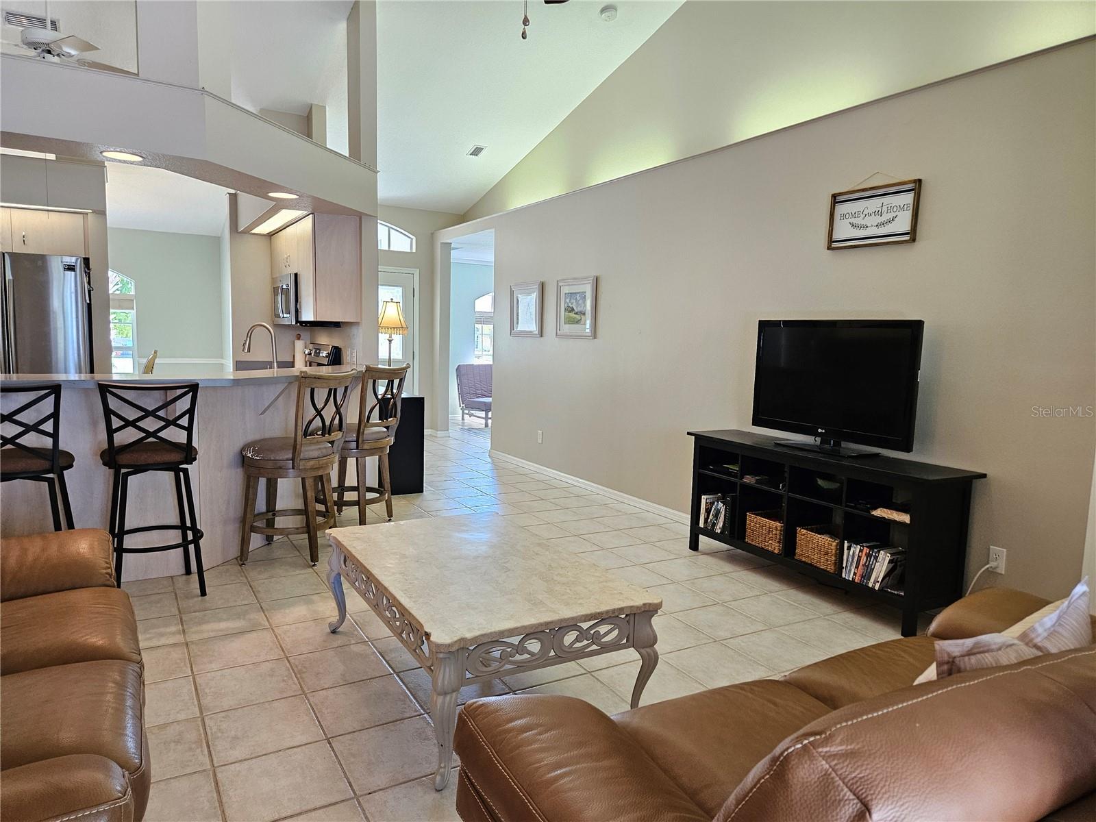 SOUTH VENICE - Residential Lease