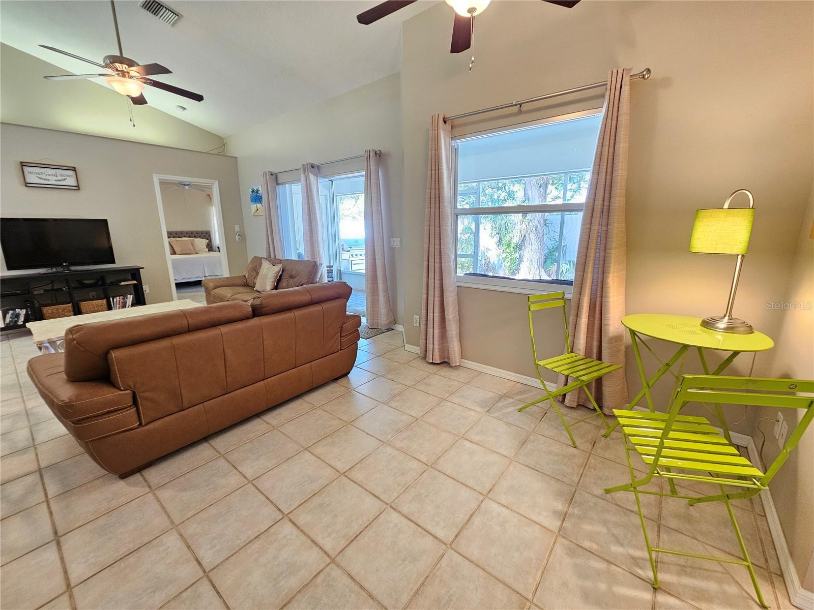 SOUTH VENICE - Residential Lease