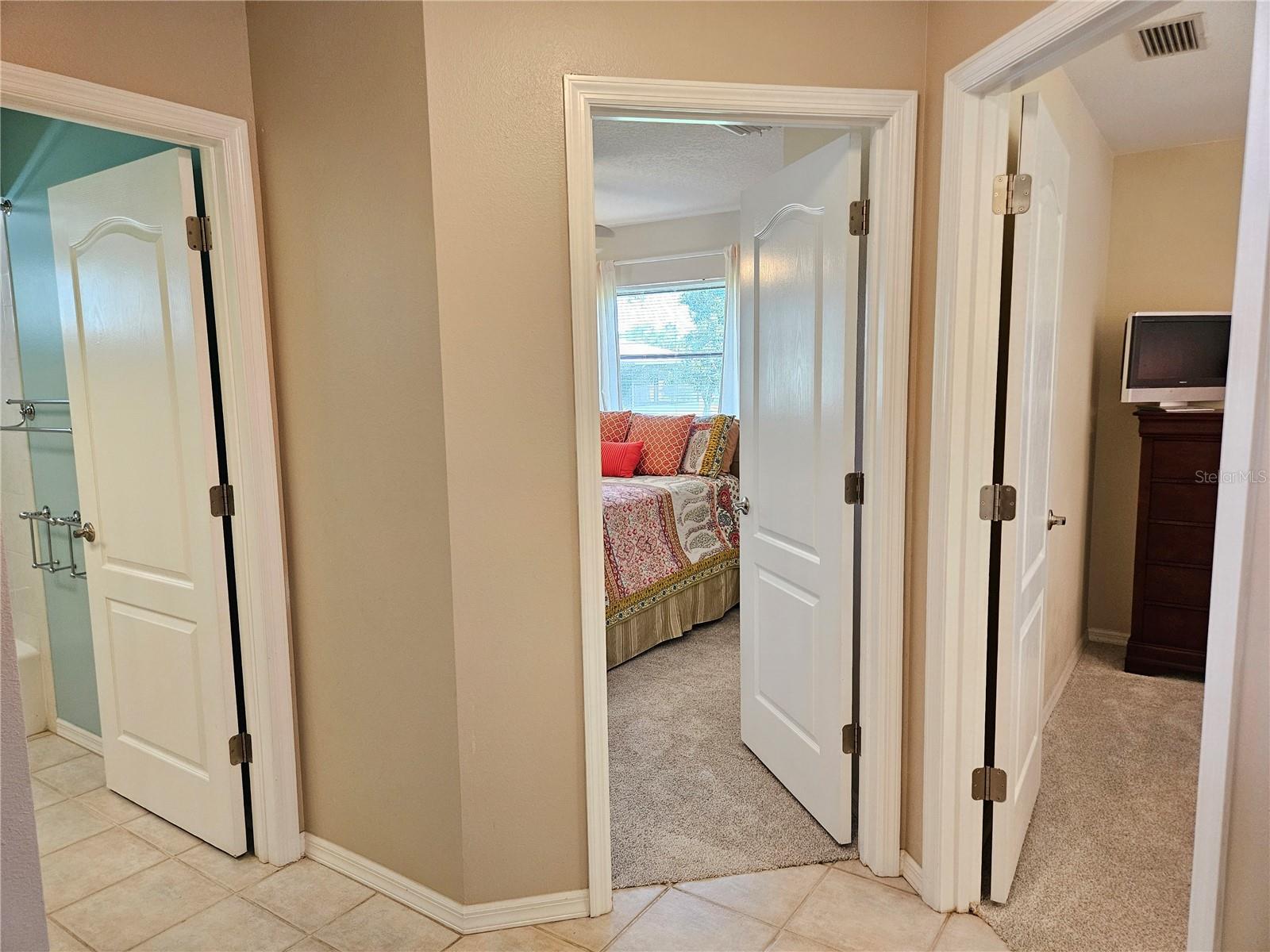 SOUTH VENICE - Residential Lease