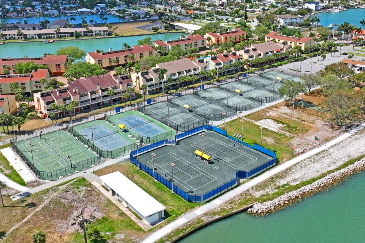 PARADISE ISLAND TOWERS CONDO - Residential