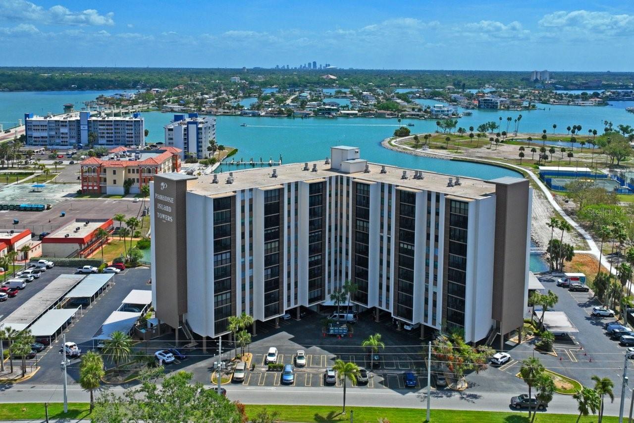PARADISE ISLAND TOWERS CONDO - Residential