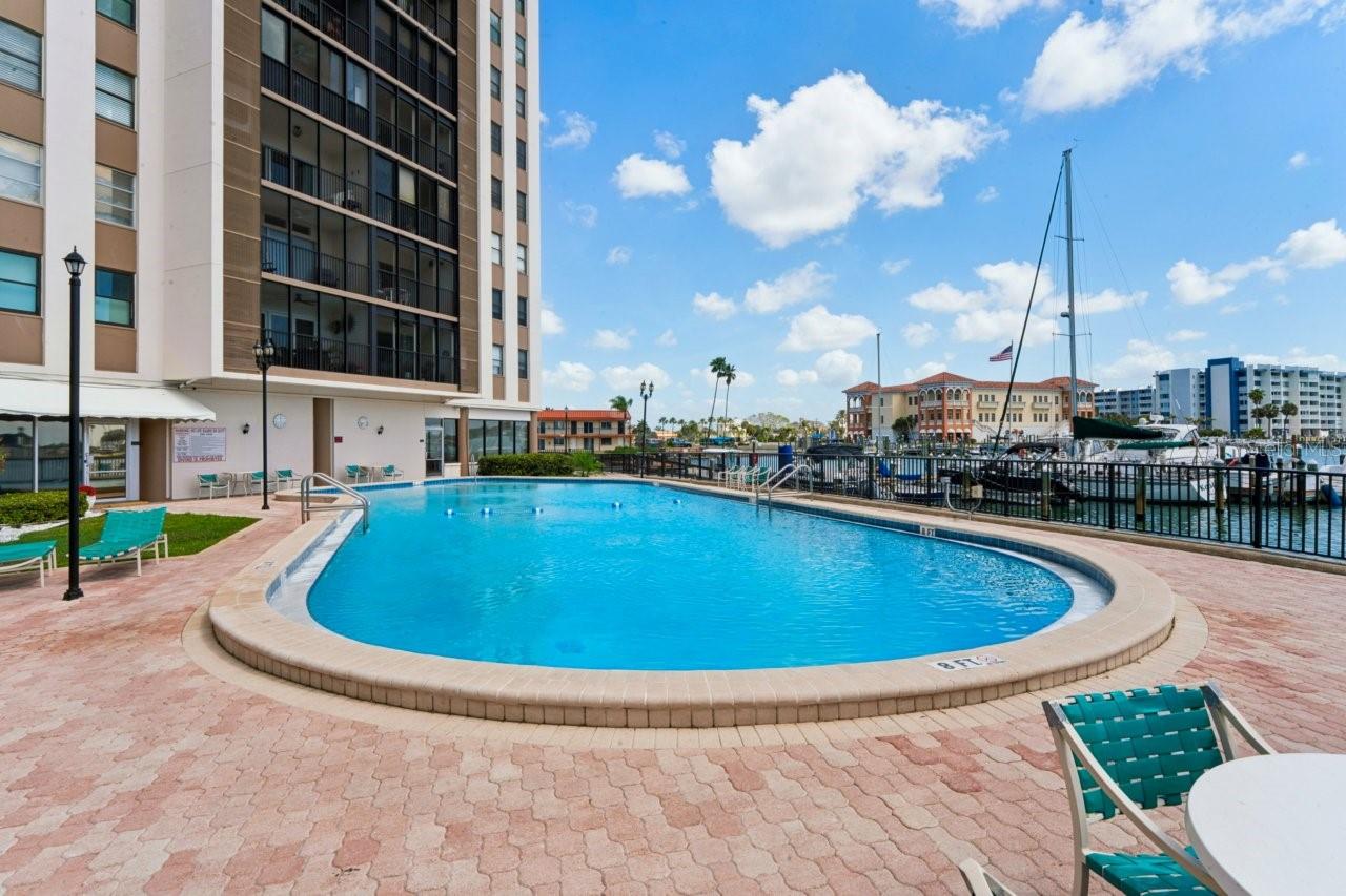 PARADISE ISLAND TOWERS CONDO - Residential