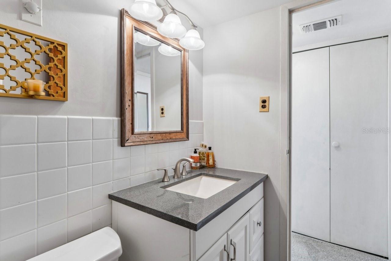 PARADISE ISLAND TOWERS CONDO - Residential