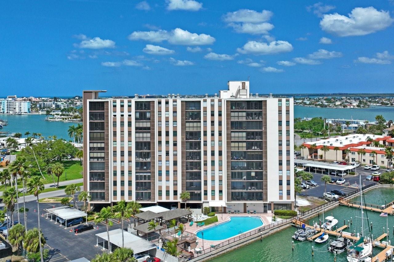 PARADISE ISLAND TOWERS CONDO - Residential