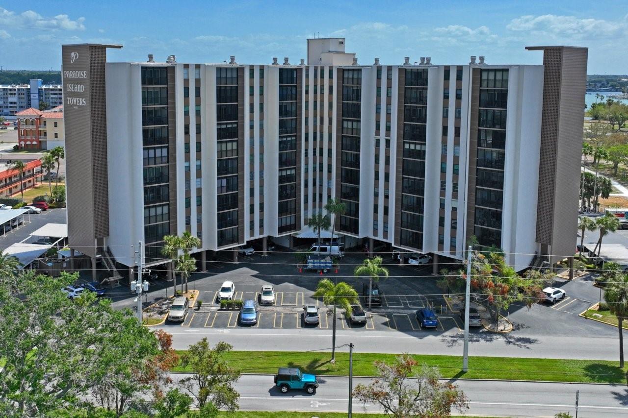 PARADISE ISLAND TOWERS CONDO - Residential
