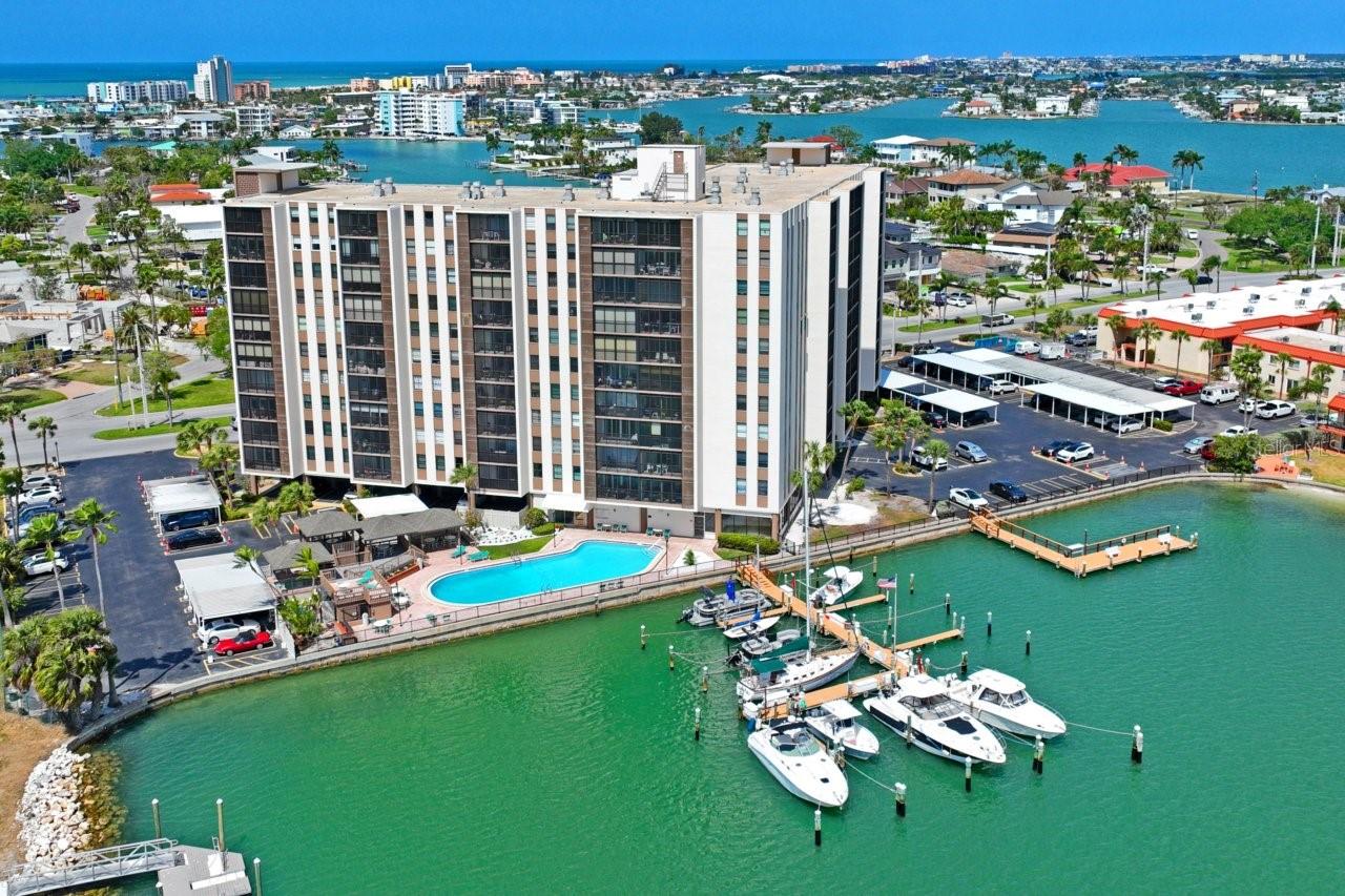 PARADISE ISLAND TOWERS CONDO - Residential