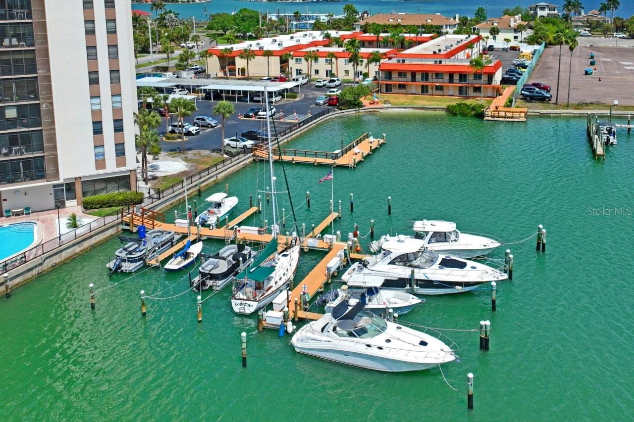 PARADISE ISLAND TOWERS CONDO - Residential