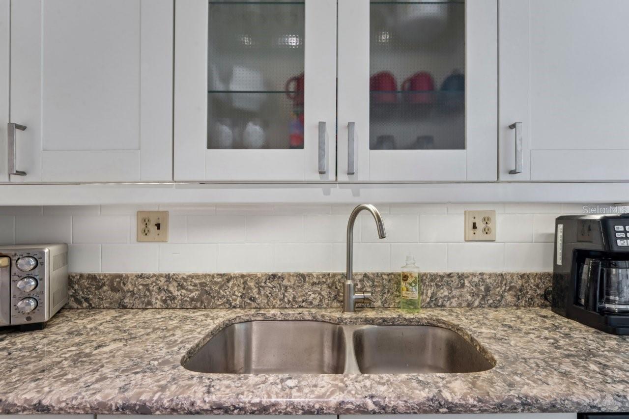 PARADISE ISLAND TOWERS CONDO - Residential