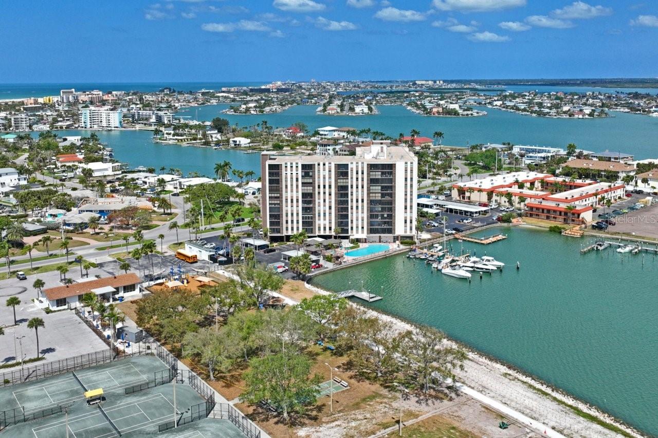 PARADISE ISLAND TOWERS CONDO - Residential