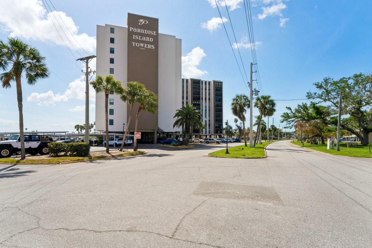 PARADISE ISLAND TOWERS CONDO - Residential