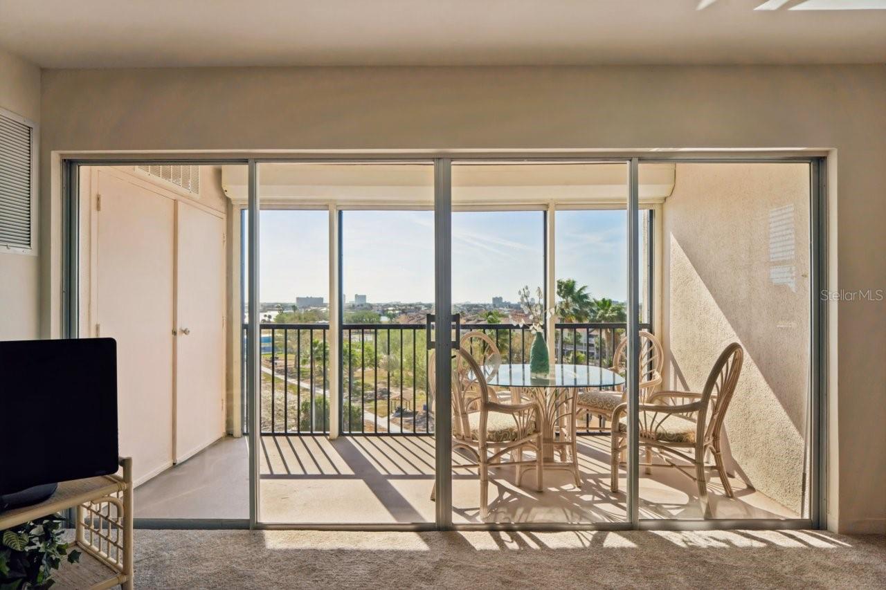 PARADISE ISLAND TOWERS CONDO - Residential