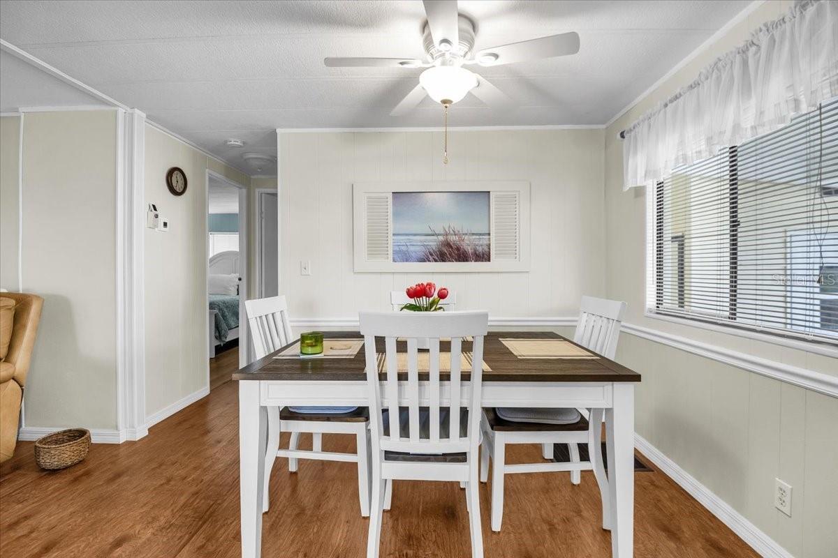 PALM LAKE ESTATES - Residential