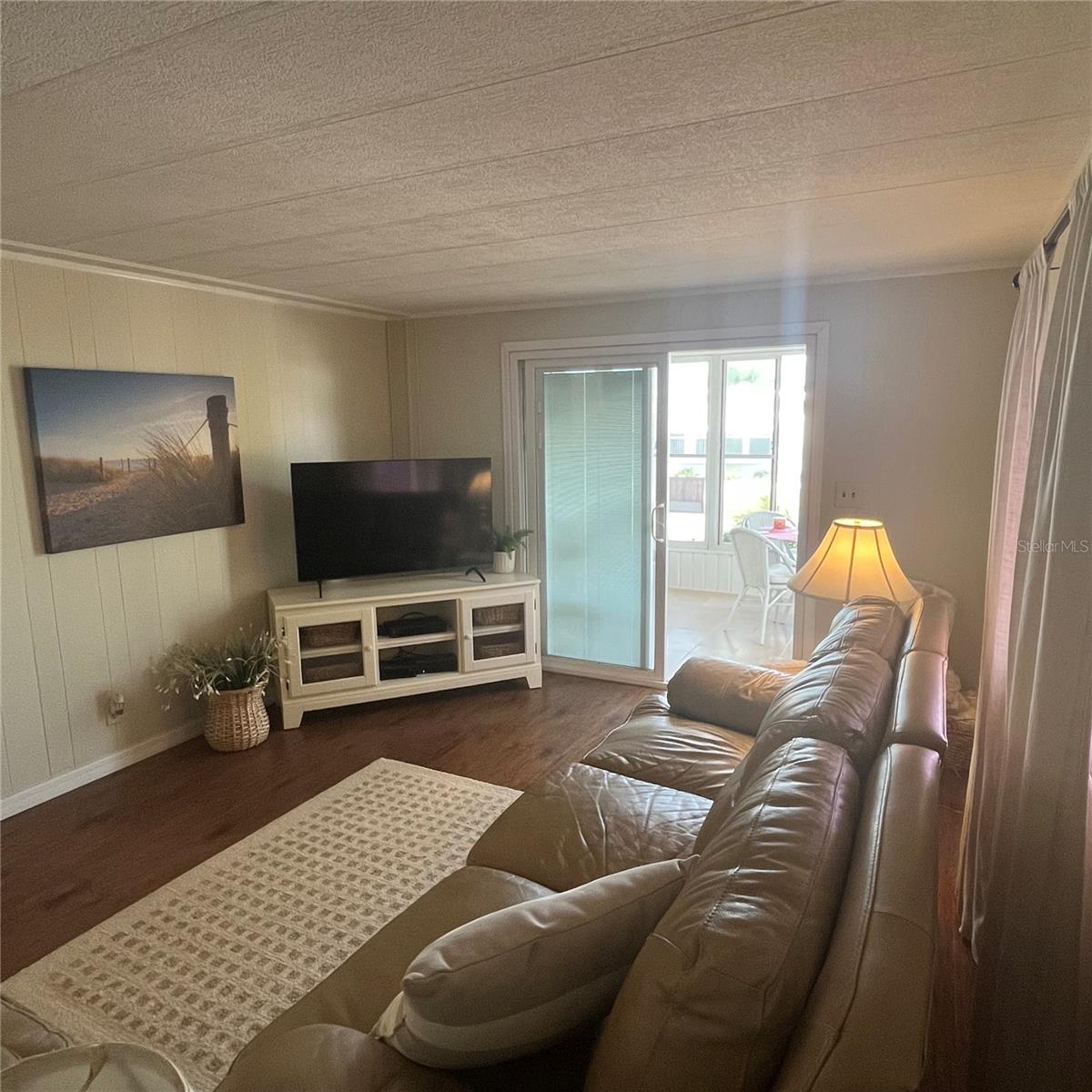 PALM LAKE ESTATES - Residential