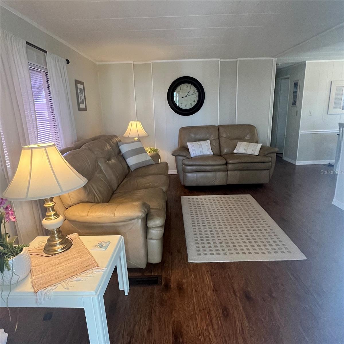 PALM LAKE ESTATES - Residential