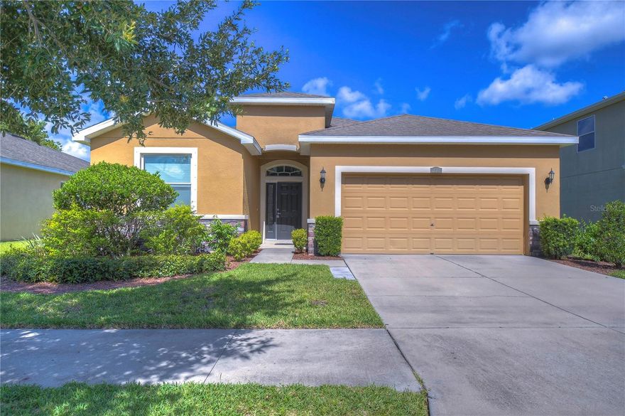 Seller offering up to $4,000 sellers concession to be used towards closing costs or interest rate by down!!!!!
This is the home that you have been waiting for!! This home is located in the established and sought-after Panther Trace Community! Boasting a beautiful mature front lawn, and a covered entry-way. Walk in to the open foyer and enjoy the view out to your back yard and screened in patio. The heart of the home is finished with stainless steel appliances, huge island and a walk-in pantry!  Living area is fully tiled and layout is open to fit your needs. 
This split plan home features a large owners suite with an on-suite bathroom that has double vanity, soaking tub, walk in shower and his and hers closets. The other 3 bedrooms are ample size and layout would accommodate a quiet office space.  Home has plenty of storage space with a separate laundry room.  Bring the family, or have room to grow, this home is just minutes from the elementary school and walking distance to all the neighborhood amenities.  This home is a MUST SEE!