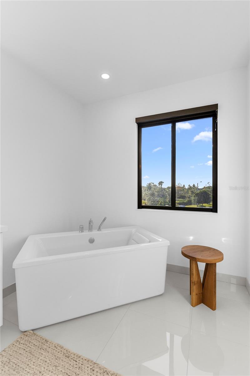 MAPLE RDG/AVE MARIA PH 6C - Residential