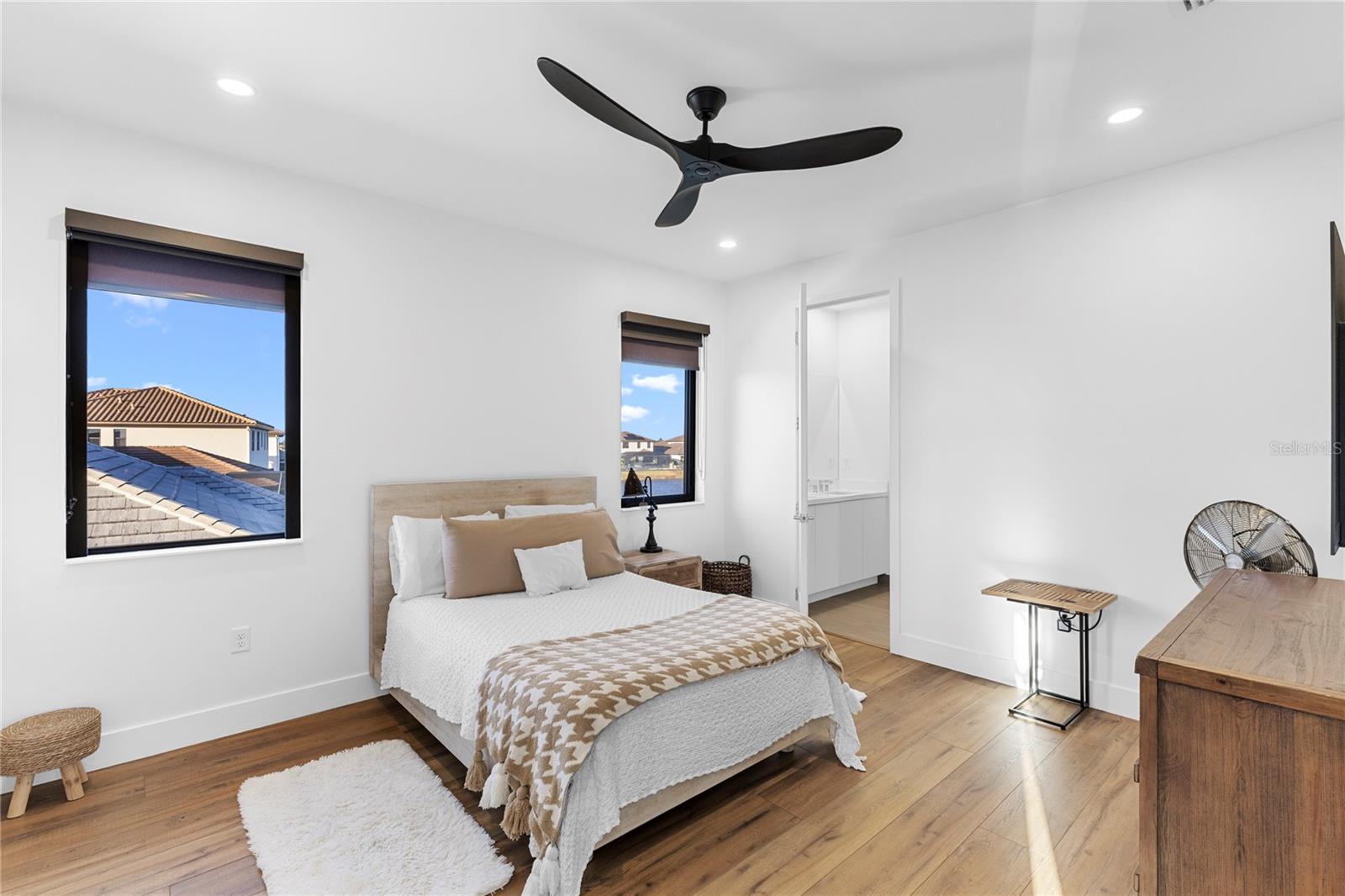 MAPLE RDG/AVE MARIA PH 6C - Residential