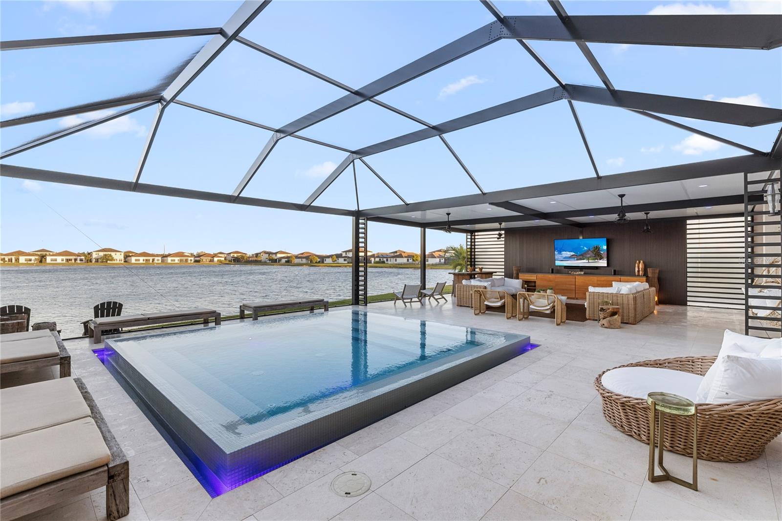 MAPLE RDG/AVE MARIA PH 6C - Residential