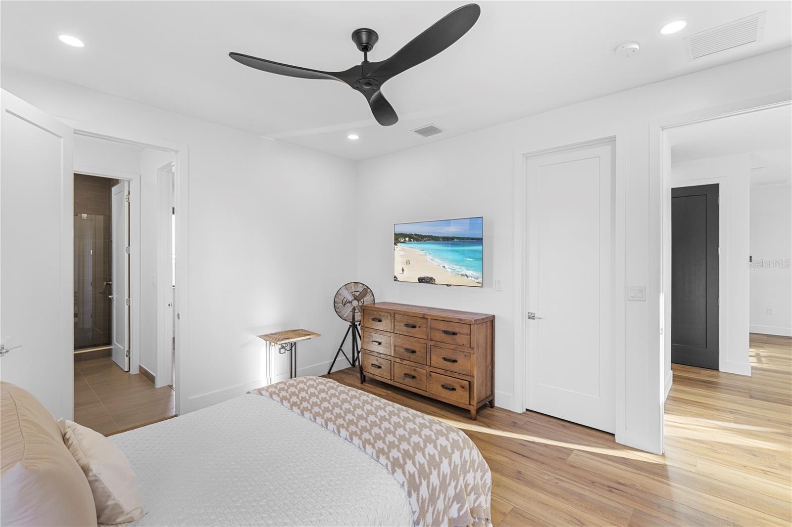 MAPLE RDG/AVE MARIA PH 6C - Residential