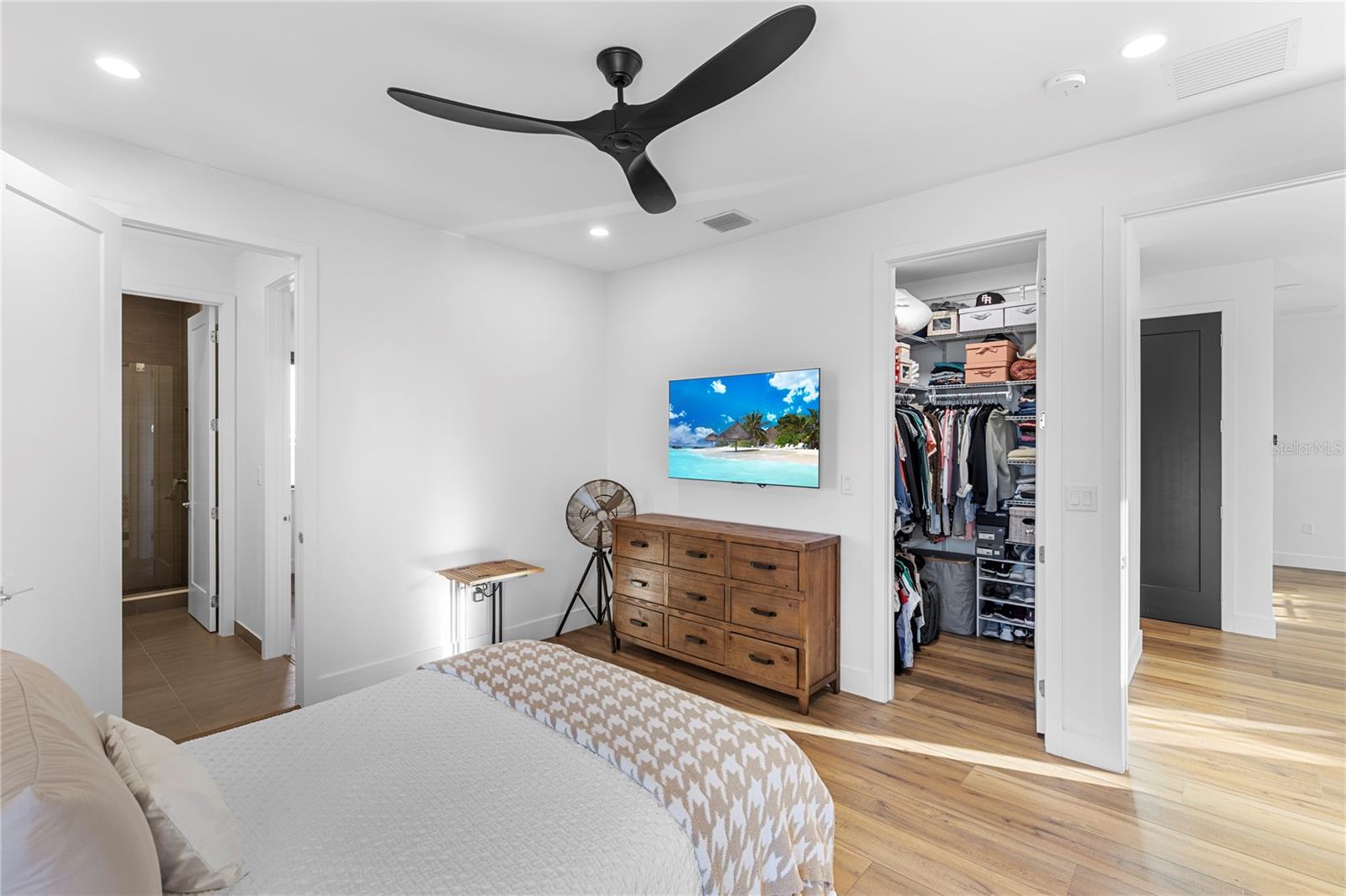 MAPLE RDG/AVE MARIA PH 6C - Residential