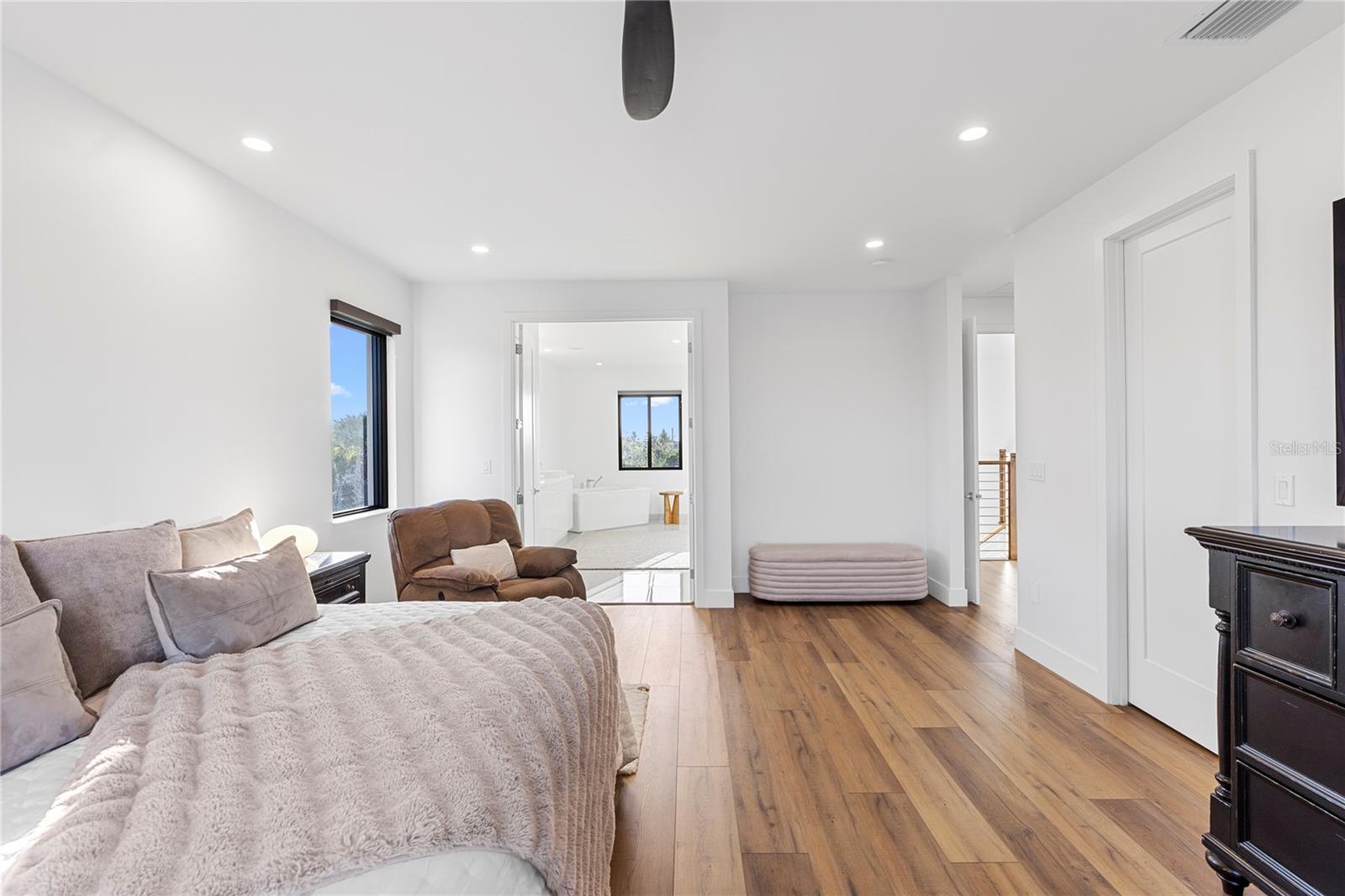 MAPLE RDG/AVE MARIA PH 6C - Residential