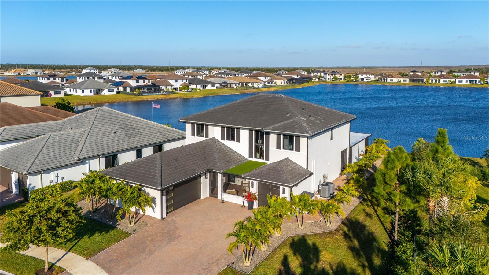 MAPLE RDG/AVE MARIA PH 6C - Residential